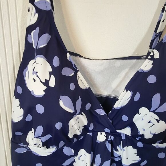 Plus Size Croft & Barrow One Piece Swimsuit - Picture 5 of 9